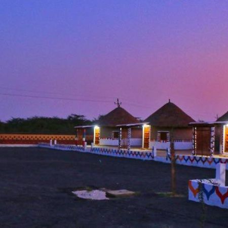 Banni Village Resort - Rann Of Kutch Bherandiāla Exterior foto
